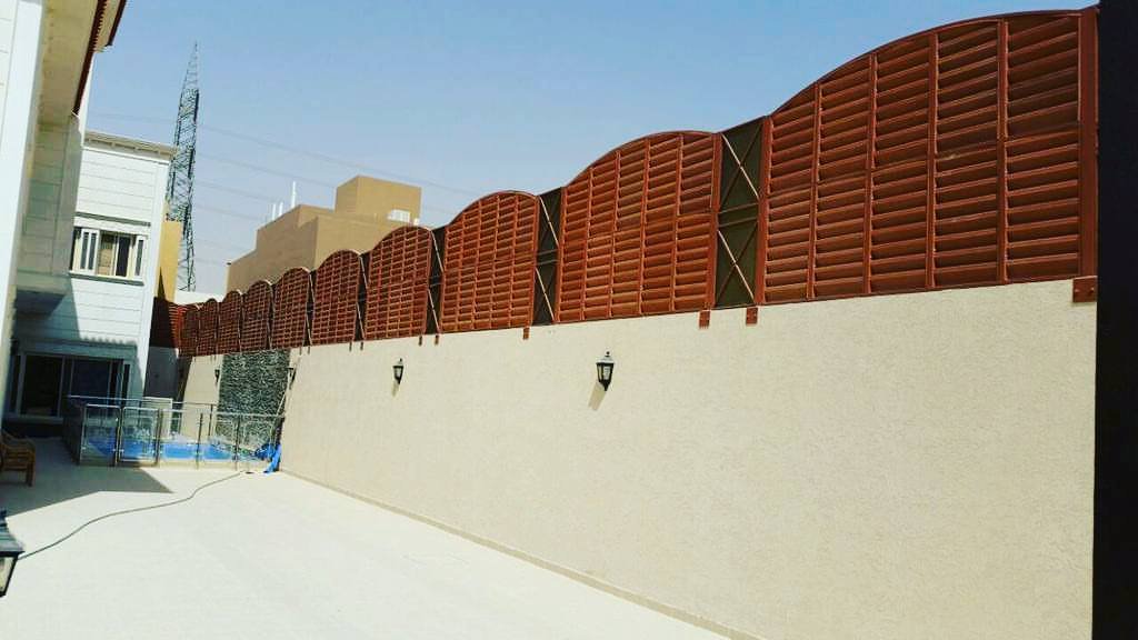 مظلات وسواتر الاختيار الاول تركيب مظلات للسيارات - شركة سواتر الرياض - انشاء مستودعات - تركيب ساندوتش بانل - مظلات حدائق برجولات خشبية التخصصي