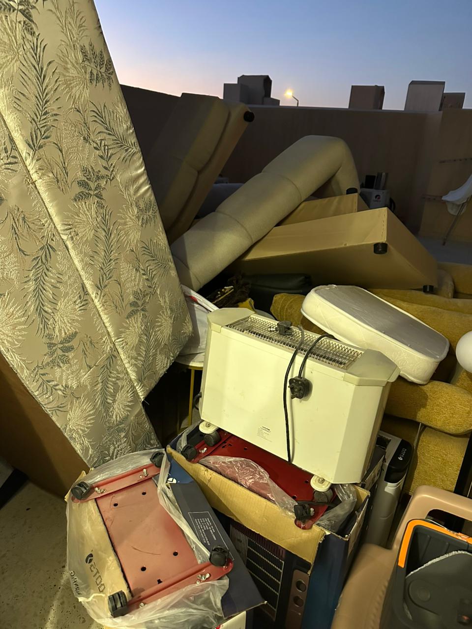 دينا نقل عفش اغراض حي المونسيه حي اليرموك حي قرطبة غرناطة 0503559450