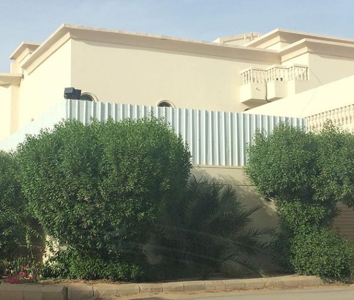 معرض مظلات وسواتر الاختيار الاول تركيب مظلات مواقف سيارات بالرياض - 0500559613 - اعمال المستودعات - شركة سواتر الرياض - برجولات الحدائق