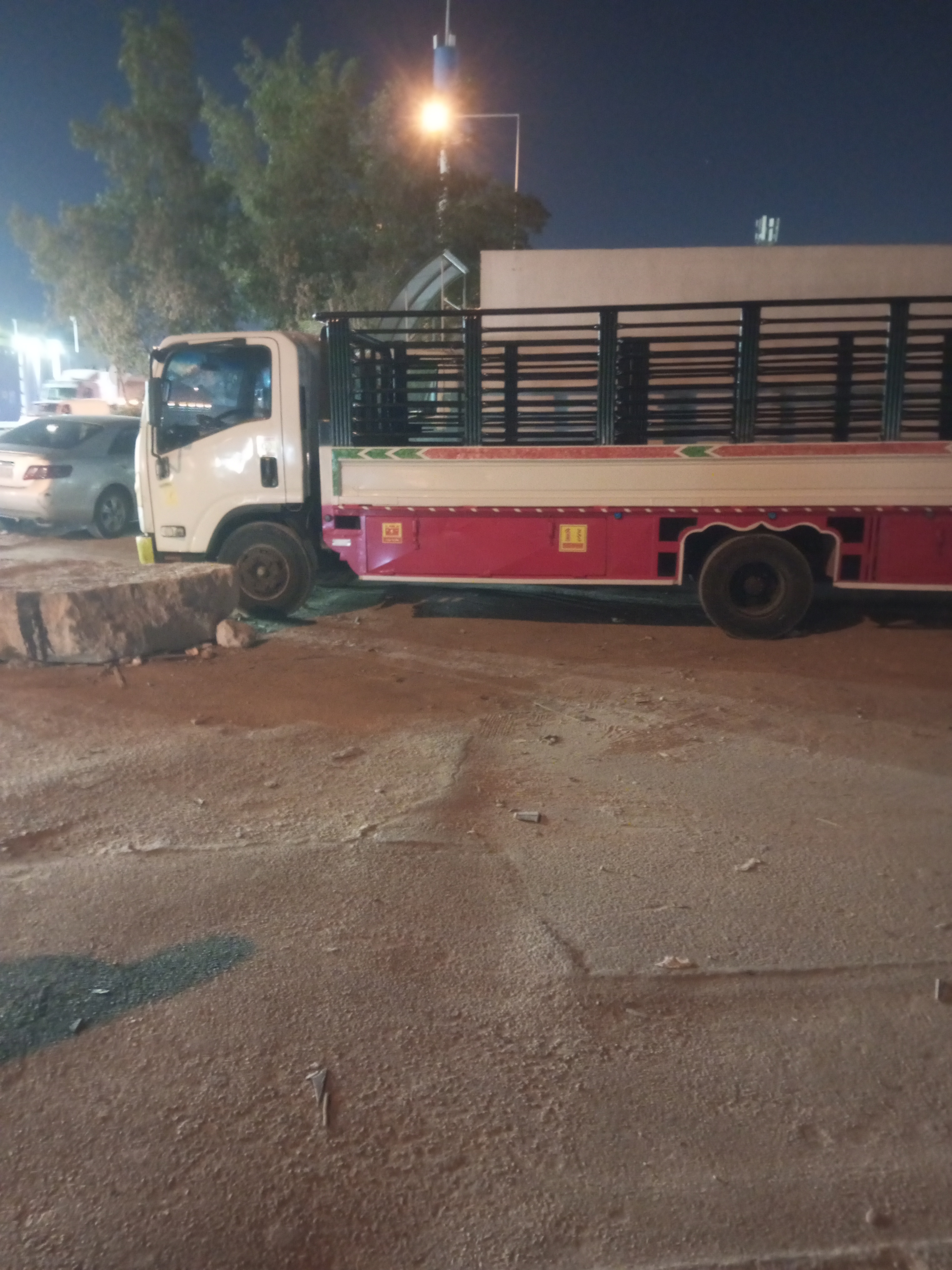 التخلص من الاثاث القديم بالرياض 0534375367