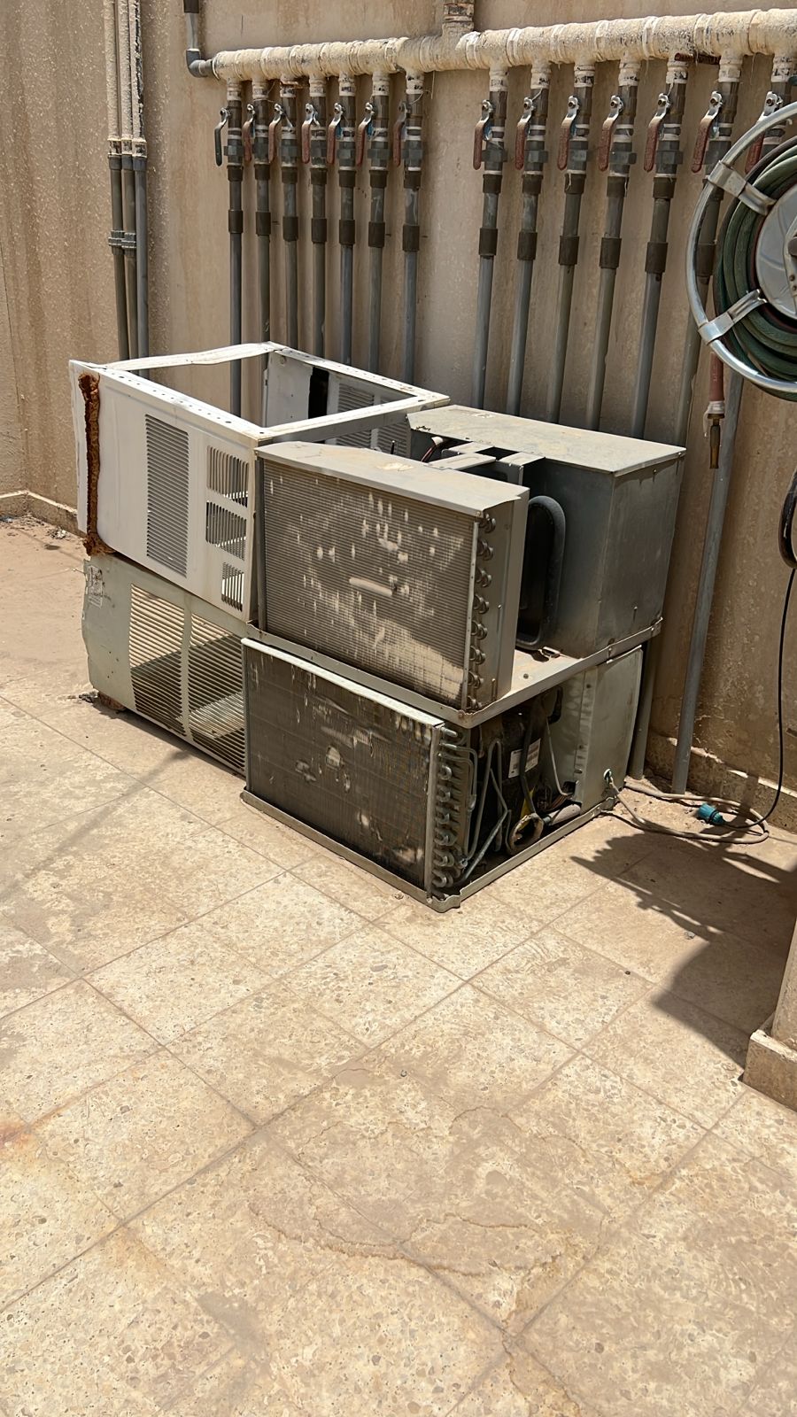 دينا طش اغراض القديمه باحي الرائد 0556418907