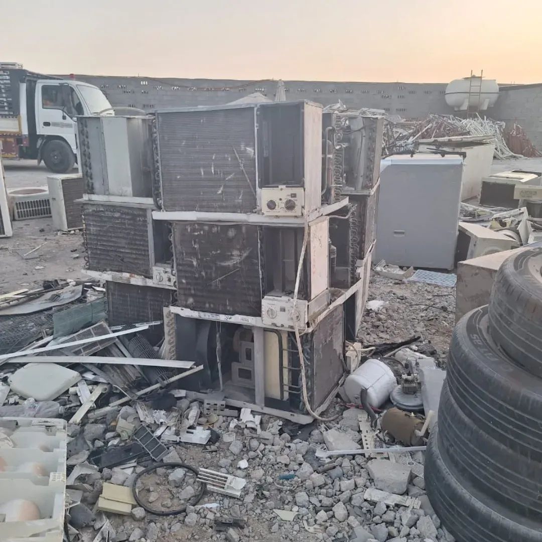 دينا طش اغراض القديمه باحي الريان 0556418907