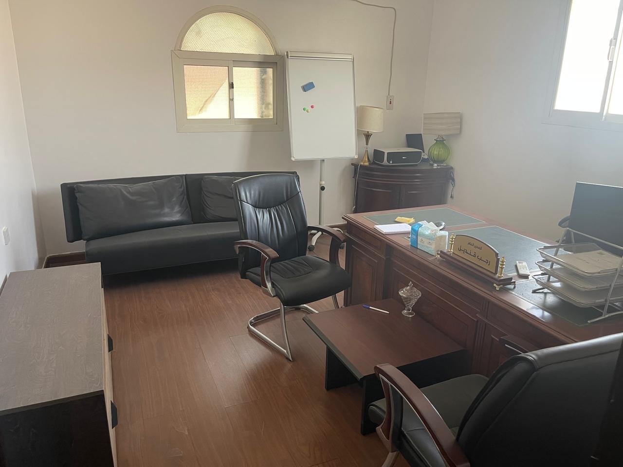 اتخلص من الأثاث القديم تالف بالرياض 0534375367