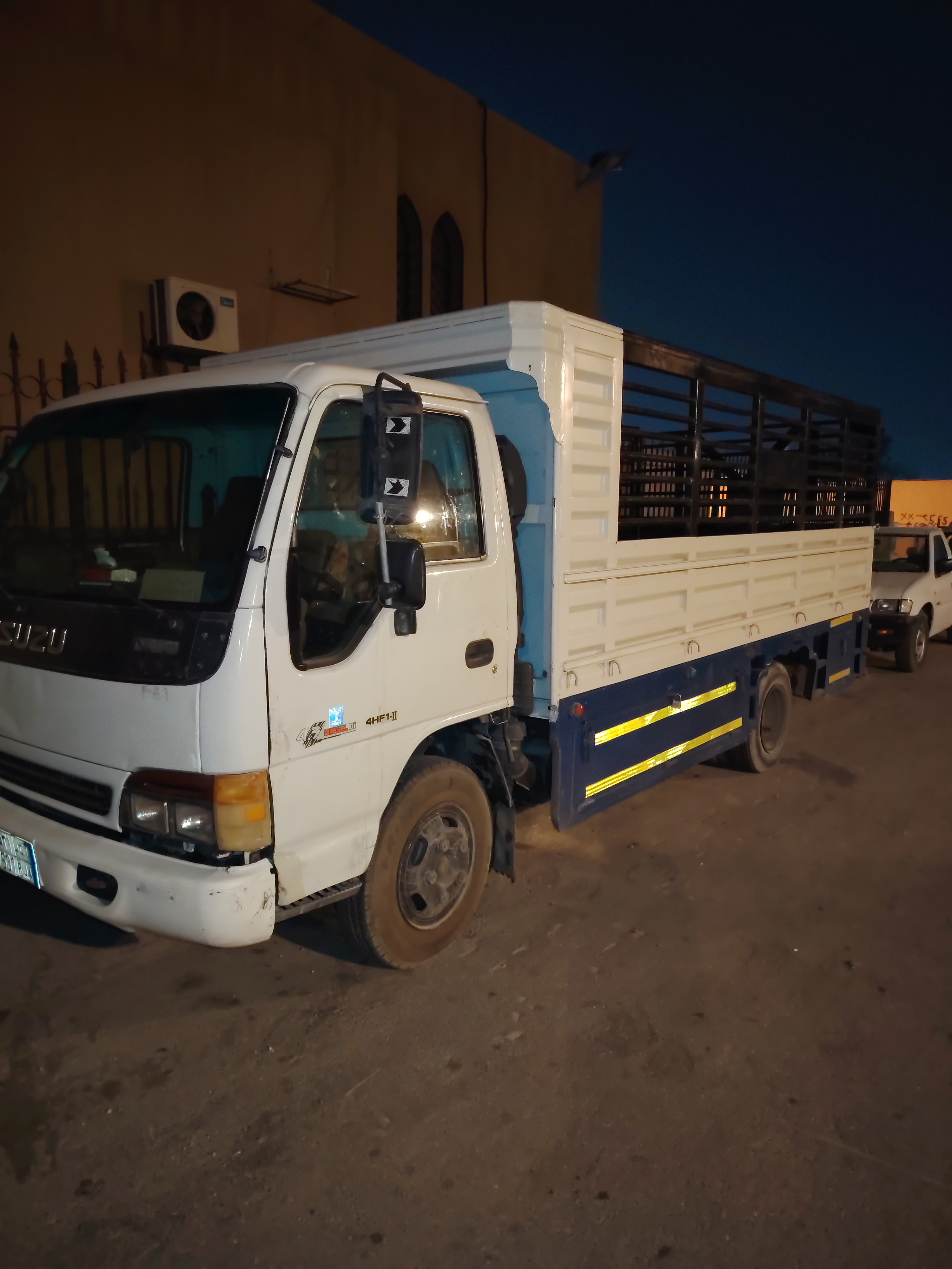 التخلص من عفش قديم تالف بالرياض 0534375367