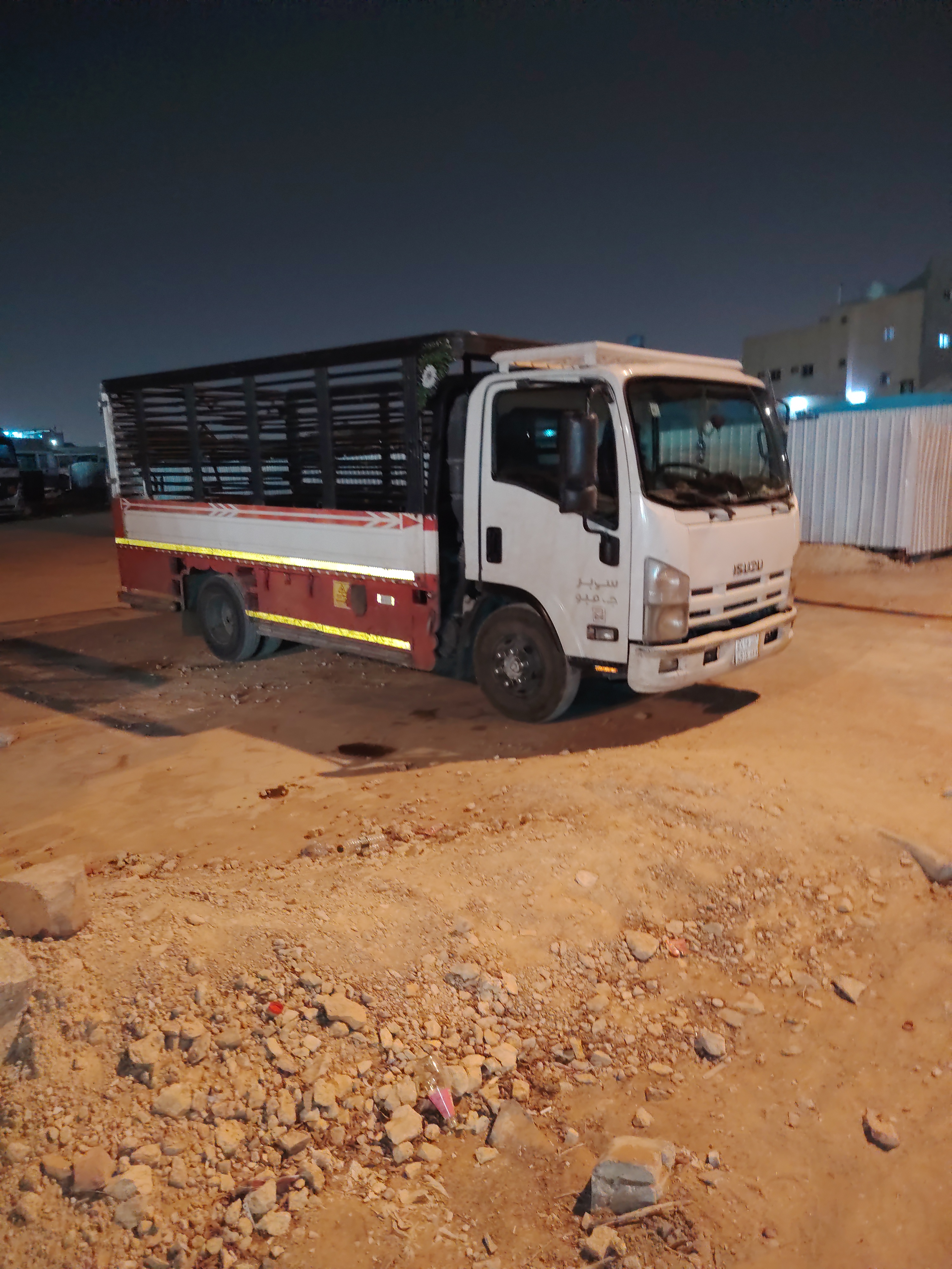 التخلص من الأثاث القديم بالرياض 0534375367 رمي عفش تالف