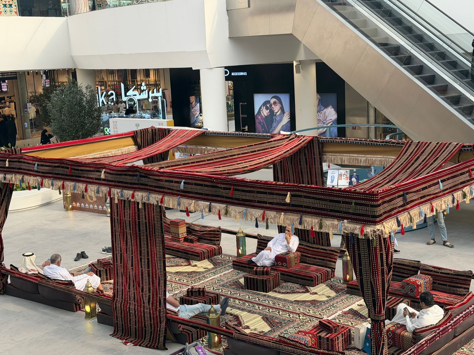 جلسات عصرية راقية للحفلات الخاصة