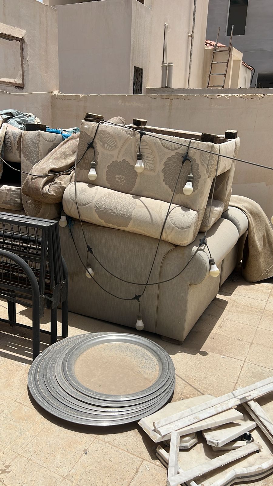دينا طش اغراض القديمه باحي الياسمين 0556418907