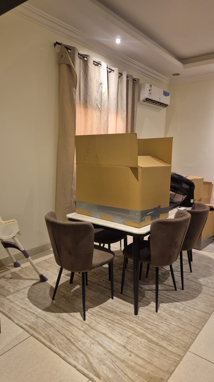 دينا طش اغراض القديمه باحي الملقا 0556418907